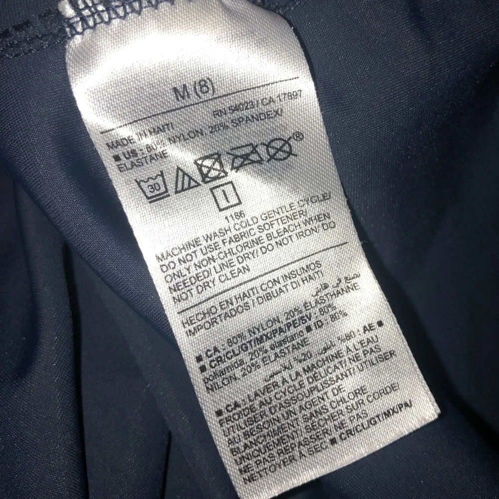 Boys Old Navy Swimsuit Shirt, Size M (8)